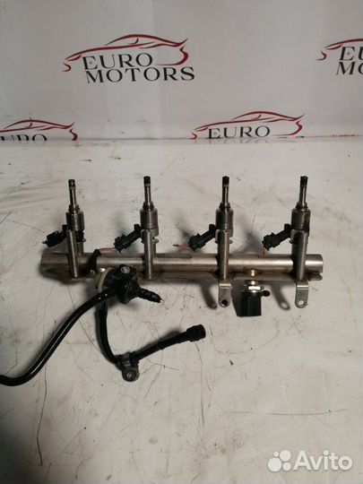 Топливная рейка Volkswagen Passat CAB