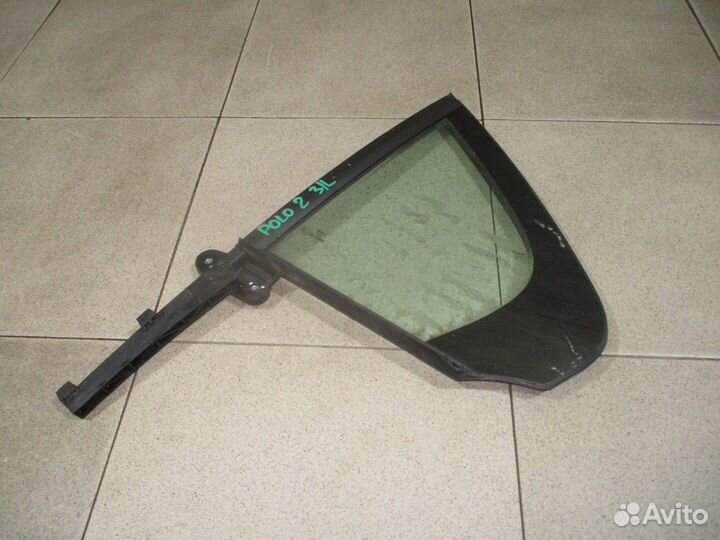 Стекло двери З/Л (форточка) VW Polo Sedan
