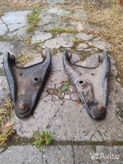 Рычаг на renault logan 1