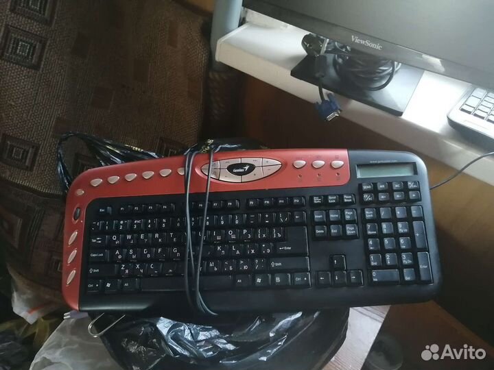 Игровая клавиатура и мышь