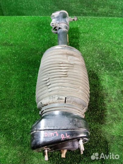 Стойка подвески задняя левая Toyota Harrier