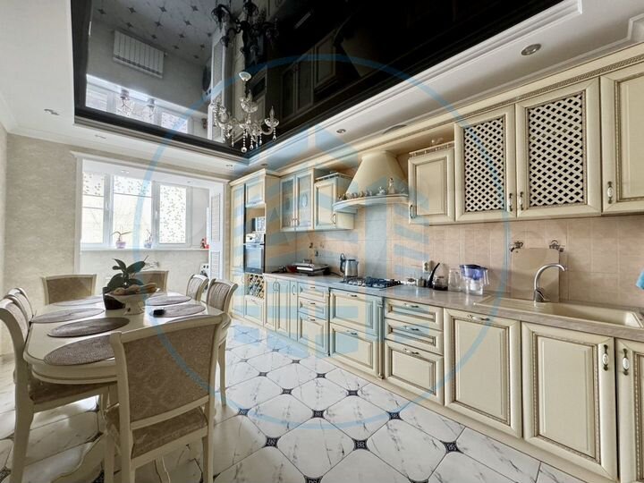 2-к. квартира, 72 м², 2/3 эт.