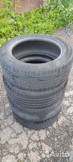 Kumho Ecsta HS51 225/55 R17