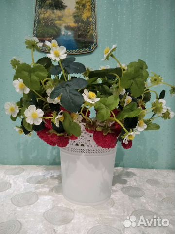 Цветы искусственные Букет ягод малина и виктория