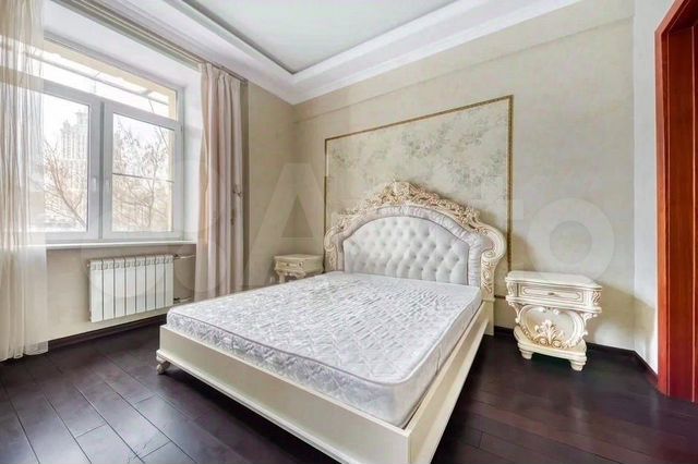 3-к. квартира, 90 м², 2/8 эт.