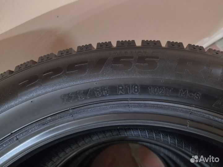 Pirelli Formula Ice 225/55 R18 102T