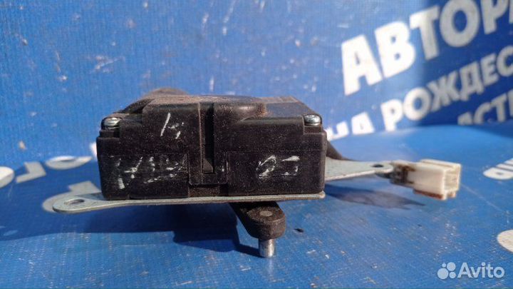 Моторчик заслонок отопителя Hyundai Sonata 4 седан