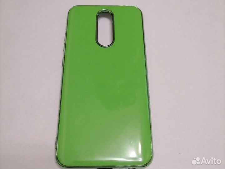 Чехлы на смартфон