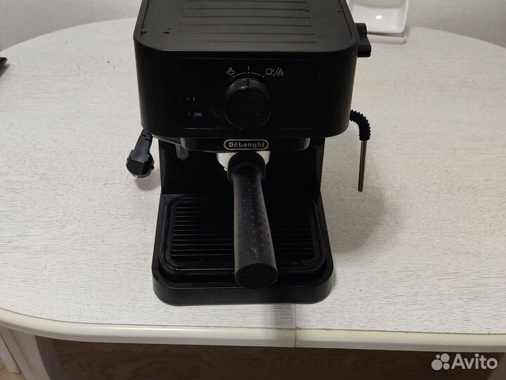 Кофеварка рожковая delonghi EC230.BK