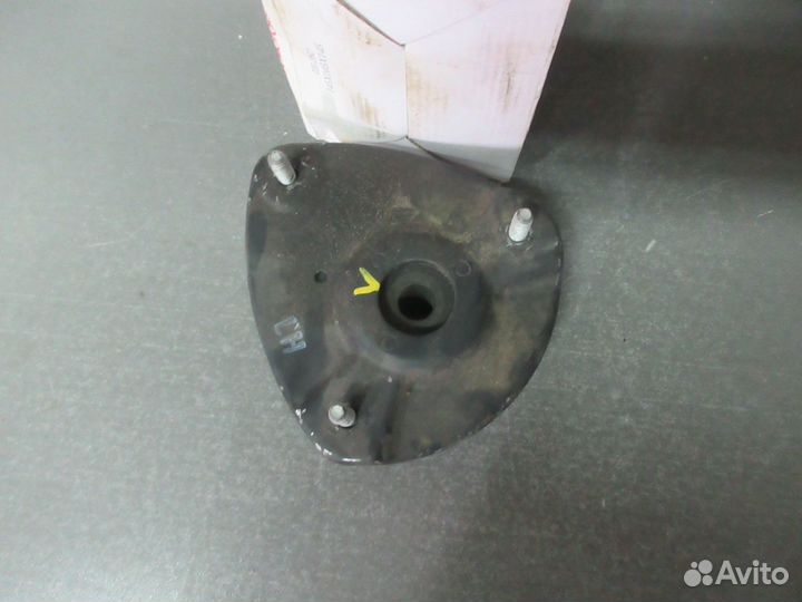 Опора переднего левого амортизатора Kia Rio