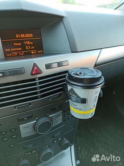 Подстаканник Opel Astra H