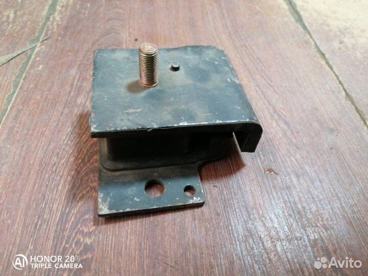 Опора кузова Nissan Patrol Y60 1987-1997