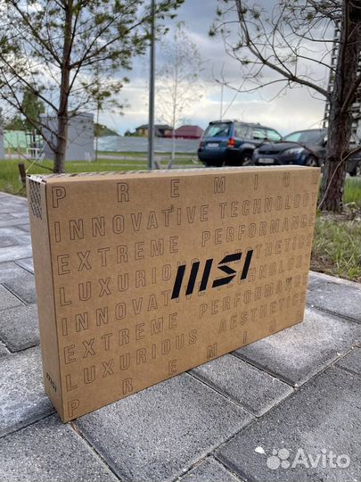 Игровой ноутбук Msi Katana 512GB B12UCR-1024XRU