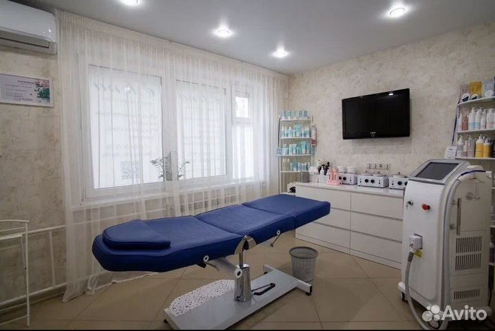 Требуется мастер по ресницам и бровям