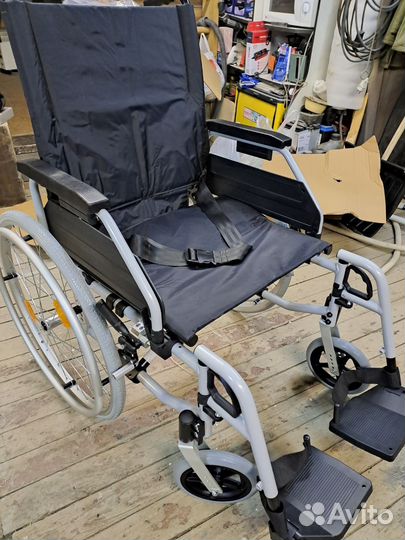 Инвалидная коляска новая
