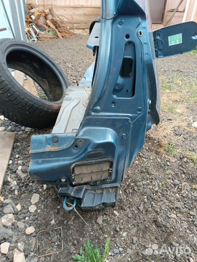 Крыло renault sandero