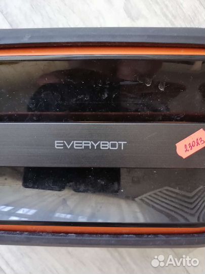 Моющии пылесос Evervbot