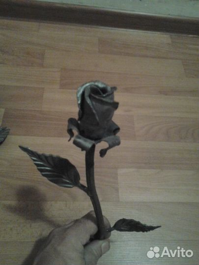 Розы кованные