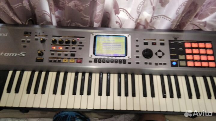 Синтезатор Roland рабочая станция