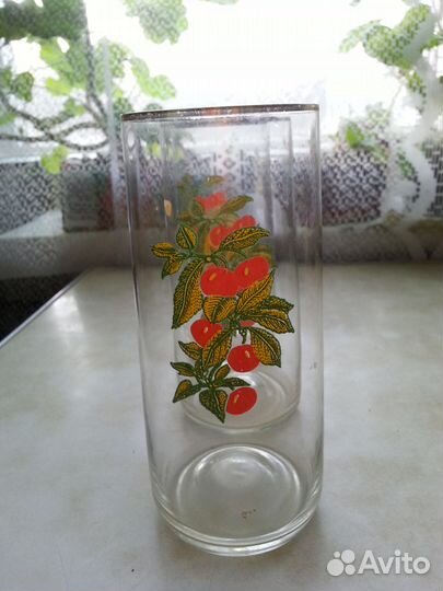 Продам стеклянн стаканы с рисунком вишни для воды