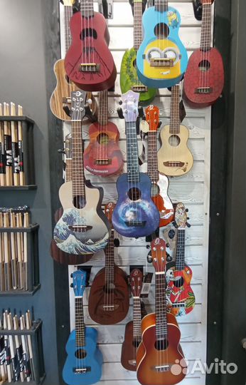 Новые укулеле и аксессуары