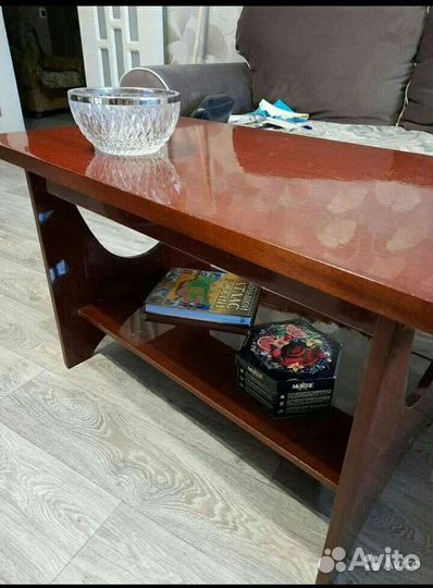 Стол журнальный