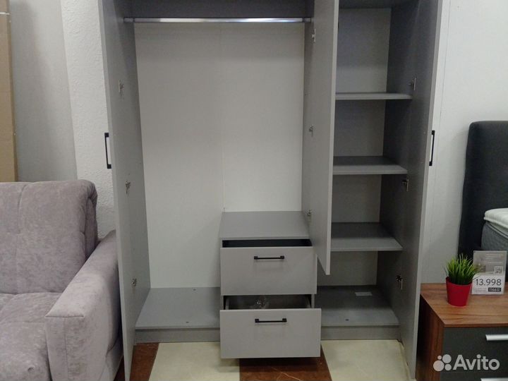 Шкаф распашной новый