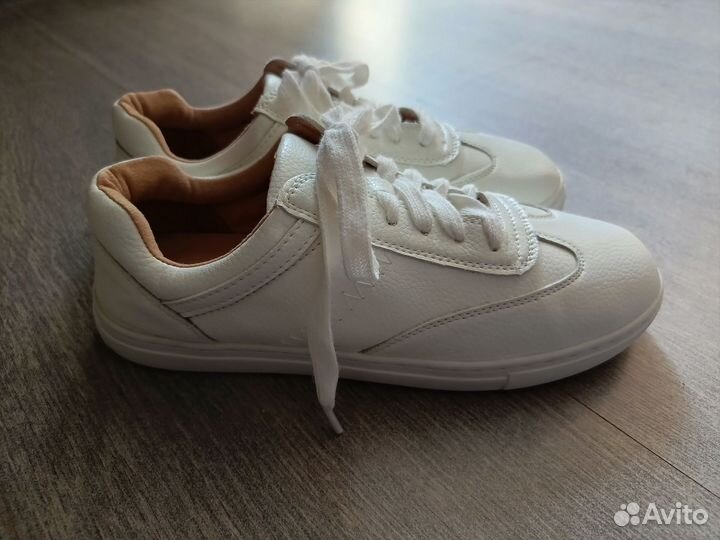 Кроссовки кеды кожаные женские
