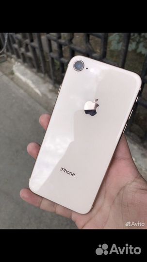 Айфон 8, на 64 гб