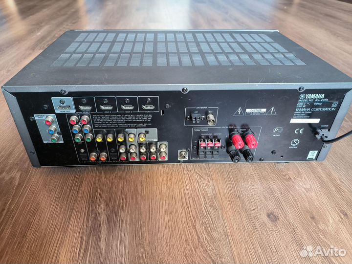 Ресивер Yamaha RX-V373