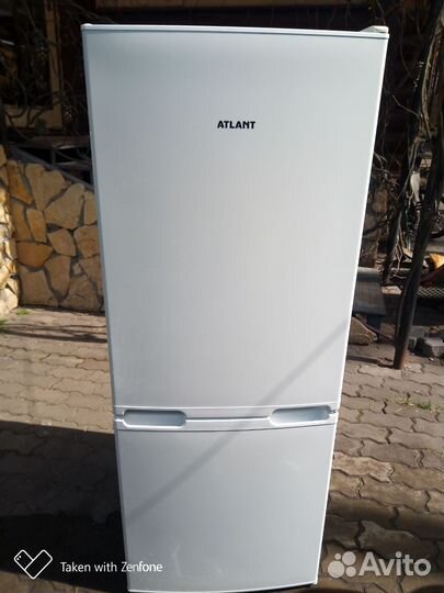 Холодильник Атлант,почти новый