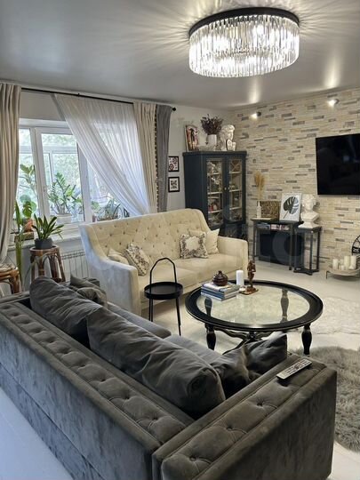 3-к. квартира, 103,2 м², 2/8 эт.