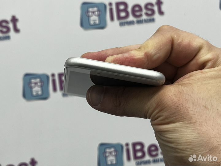 iPhone 8, 64 ГБ