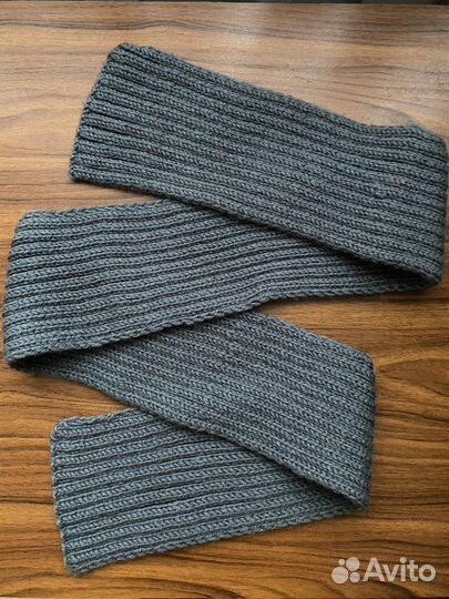 Серый вязаный комплект: шапка и шарф