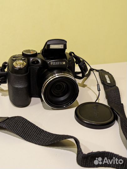 Компактный фотоаппарат fujifilm S2950