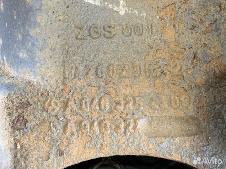 A9483254309 Кронштейн реактивной тяги правый