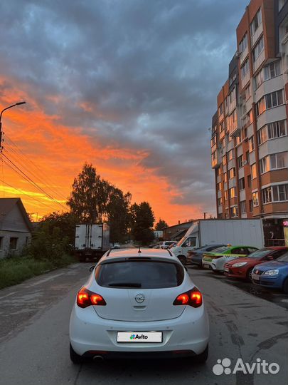 Opel Astra 1.4 МТ, 2011, 168 000 км