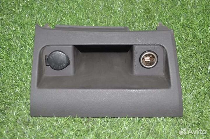 Прикуриватель Toyota Tundra 3UR-FBE 2009