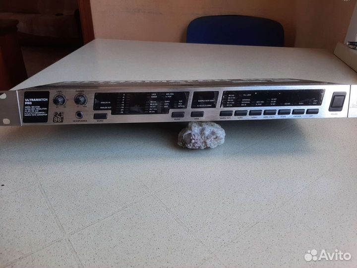 Цап/ацп Behringer SRC2496 Синие платы