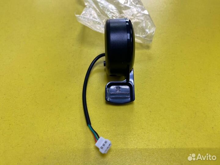 Курок газа и тормоза для электросамоката