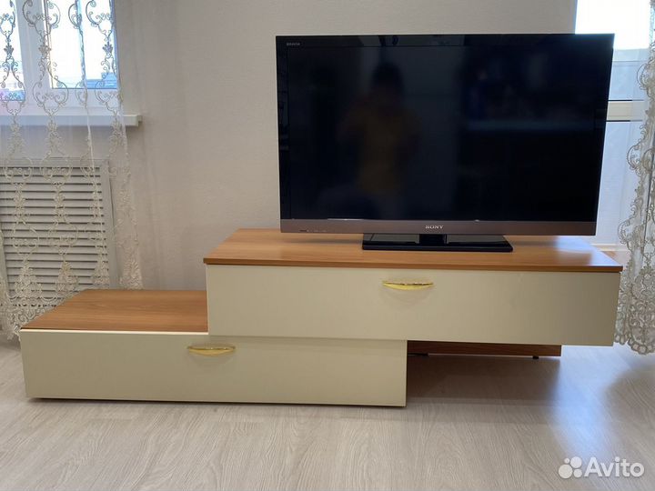 Тумба под телевизор
