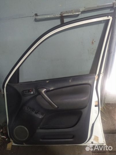 Двери на toyota rav4