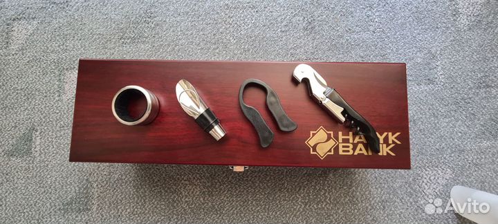 Набор для вина 5 предметов: кейс