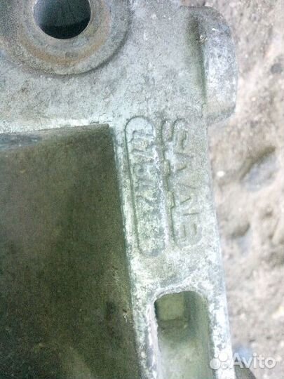 Saab 9-5 кронштейн гура