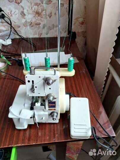 Оверлок для швейной машины