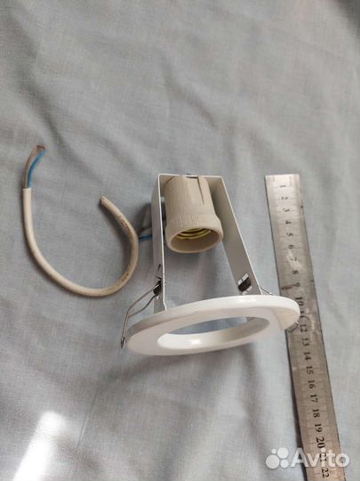 Светильник потолочный встраиваемый