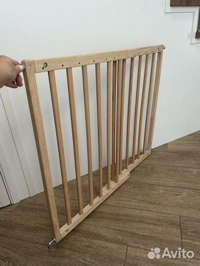 Защитный барьер для лестницы