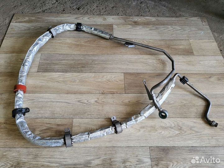 Трубка гидроподвески на Мерседес SL500-R230