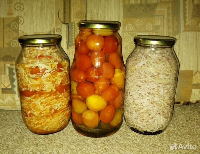 Маринованная капуста, кабачковые салаты