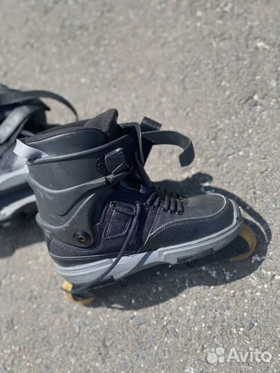 Роликовые коньки агрессивные Rollerblade